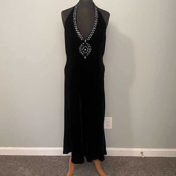 Eliza J New York Women's Black Low Back Embellished Velvet Halter Evening Dress - Picture 1 of 9